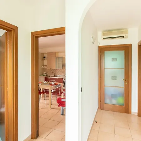 Flacher Rasen Links By Interhome Daire *